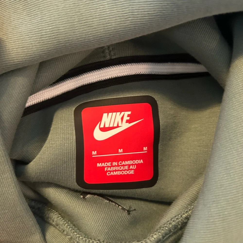 Nike Boys' Sportswear Tech Fleece Oversized Pullover Hoodie- Clay Green/Black